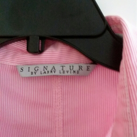 Pretty in Pink!  Larry Levine blouse - Picture 2 of 2